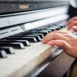 DC: Nauka gry na pianinie dla początkujących