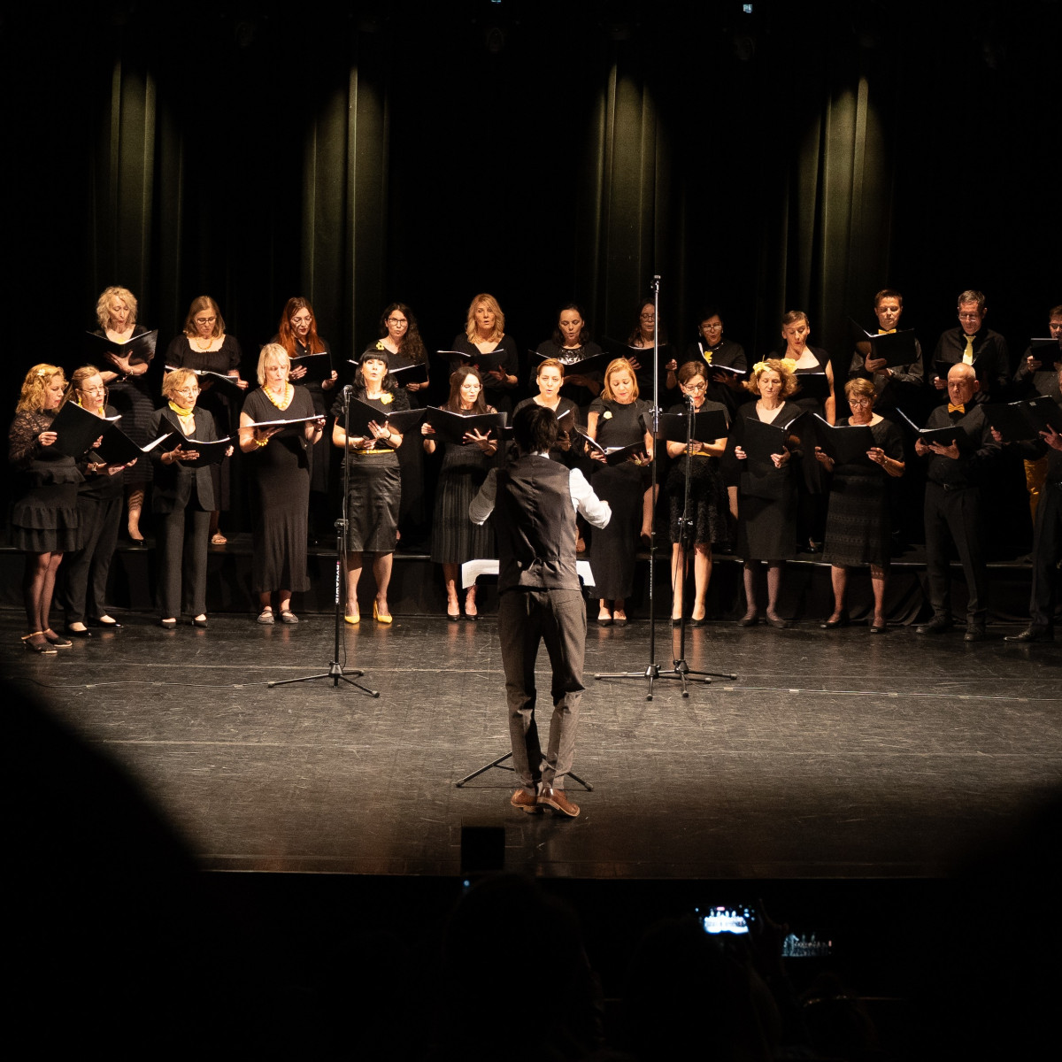 Chór Let The Dow Dow, czwartek