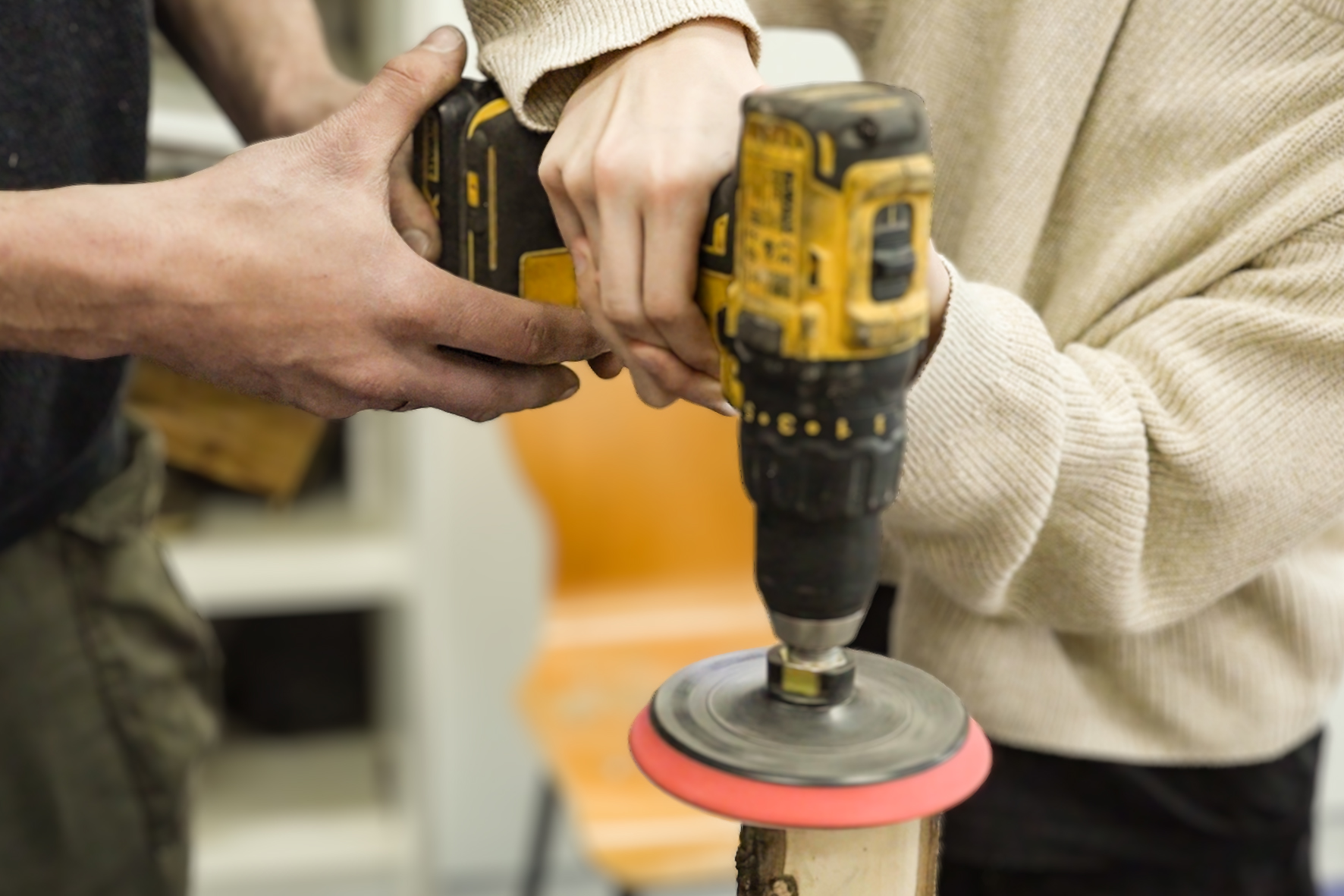 Tu się tworzy; pracownia Dawida Bartonia 7-9 lat