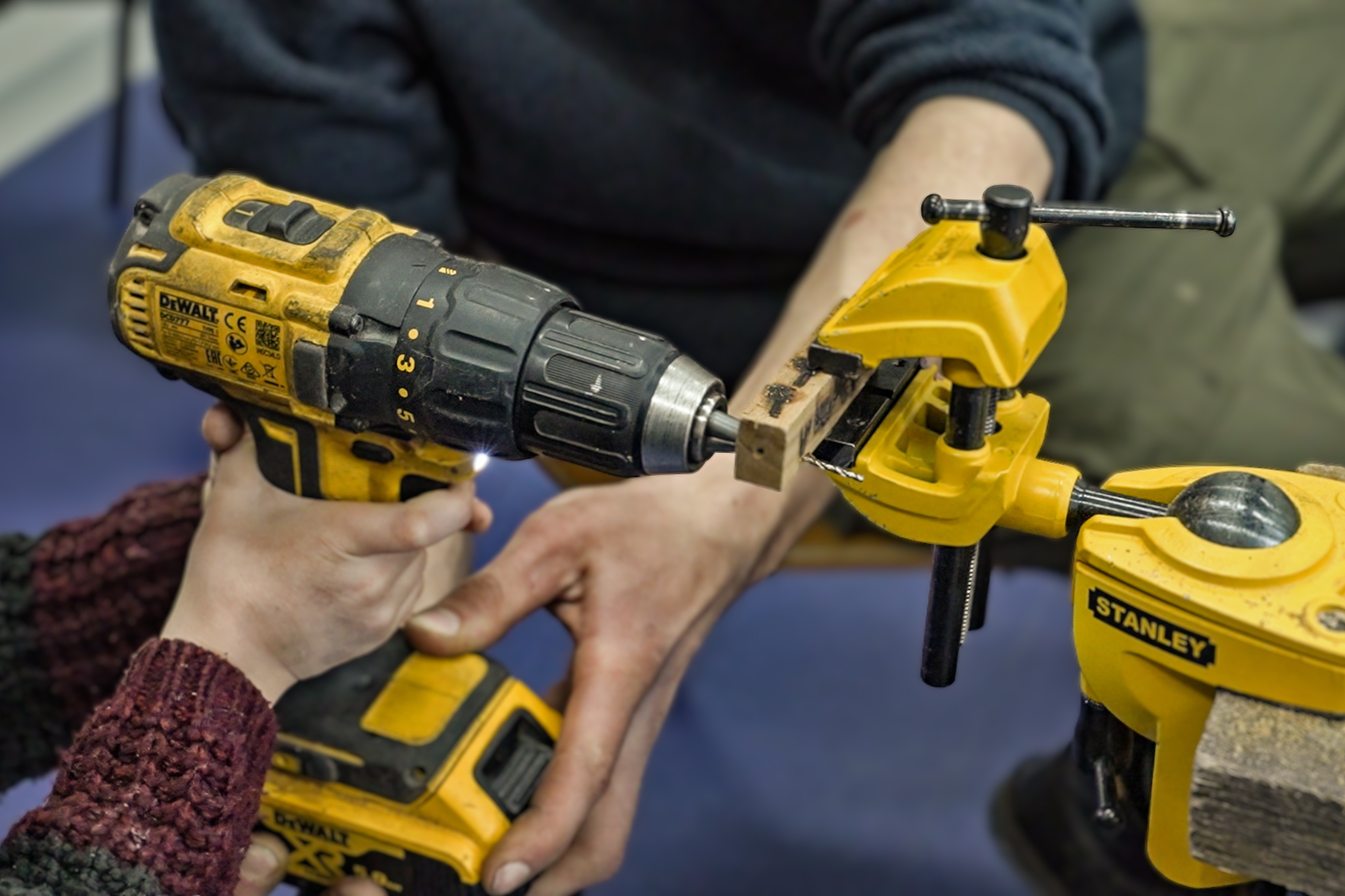 Tu się tworzy; pracownia Dawida Bartonia 5-7 lat