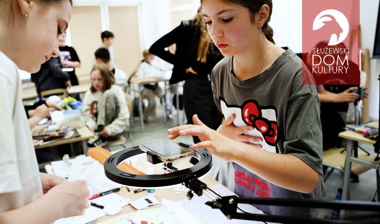 Od Hitchcocka do TikToka – praktyczna edukacja filmowa