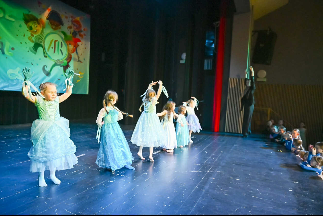 DANCE ART MINI Akademia Tańca Reliese