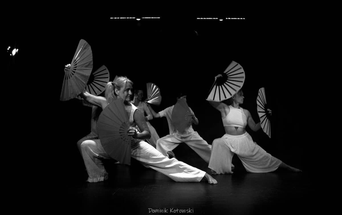 TANIEC Z WACHLARZAMI BOJOWYMI - KONTYNUACJA