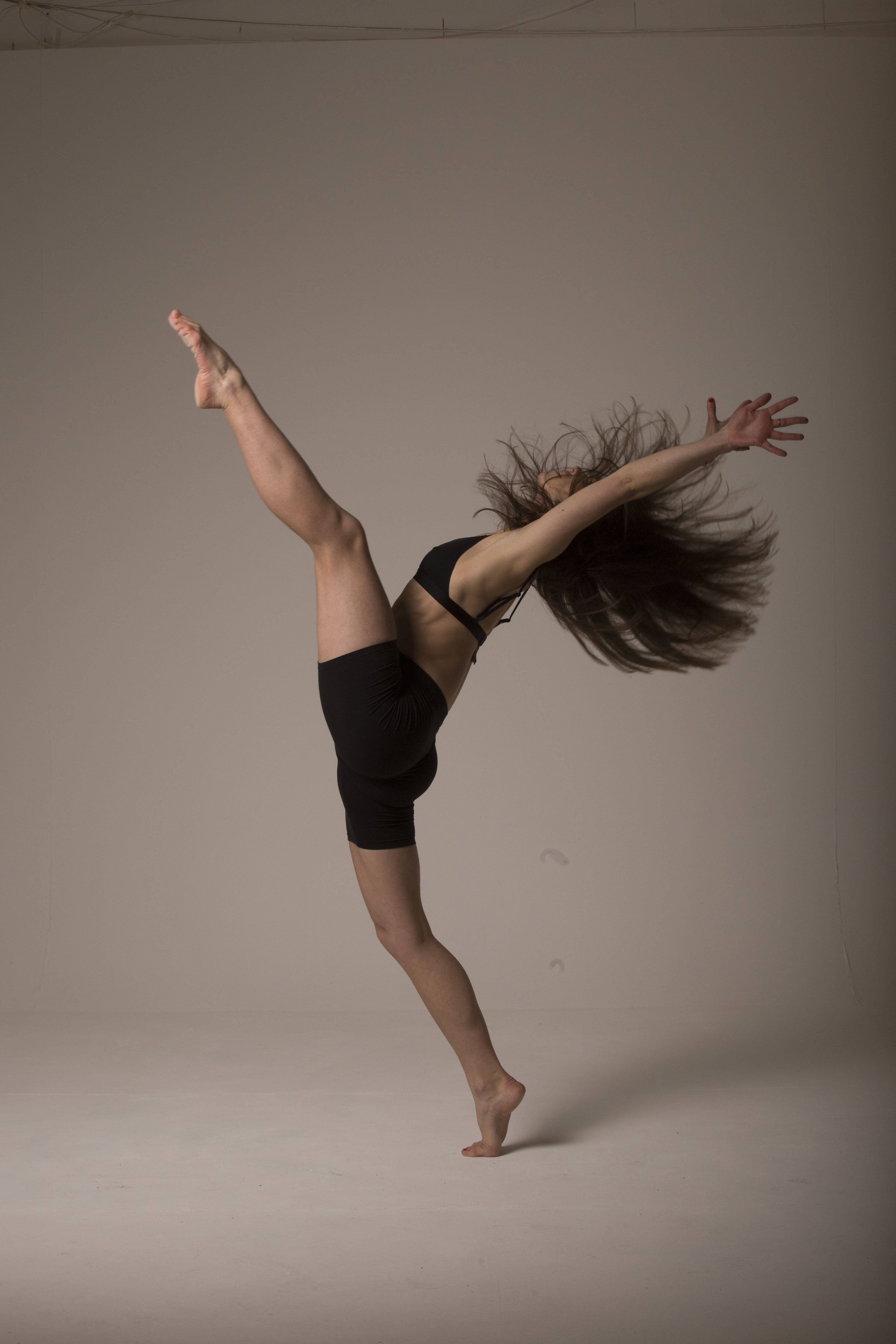 TANIEC WSPÓŁCZESNY /CONTEMPORARY FUSION