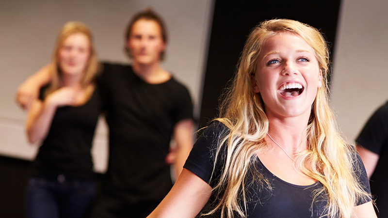 Zajęcia teatralne ,,Teatr Młodzieży - Twój Teatr"