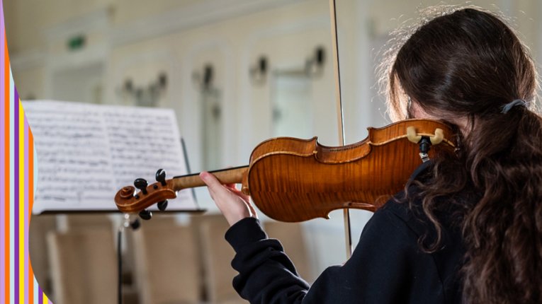 Lekcje gry na skrzypcach (środa) (J. Petrovics)