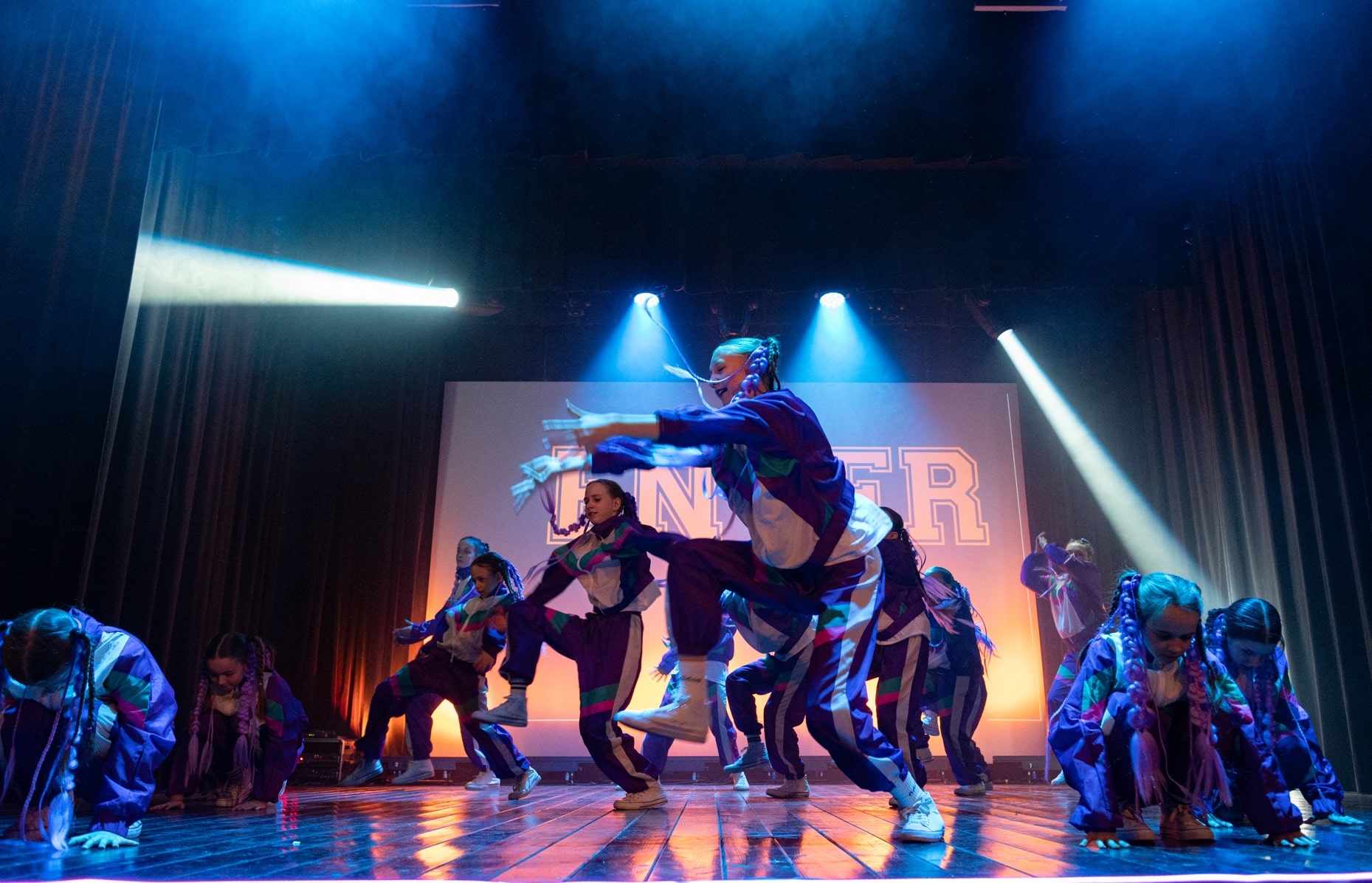 ENTER - grupa tańca nowoczesnego Strumień