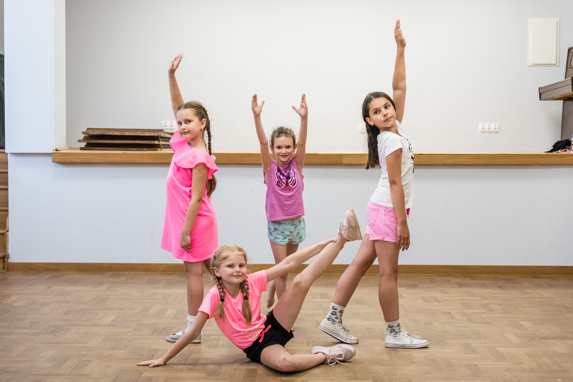 Taneczne z elementami tańca współczesnego