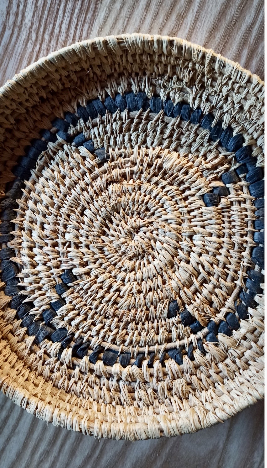 Podkładka z rafii - warsztaty plastyczne  dla młodzieży i dorosłych - 02.03 - Przyczółkowa