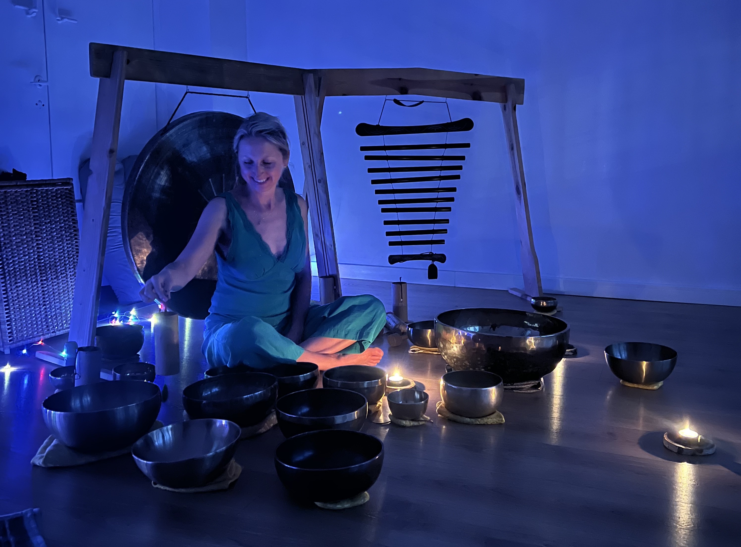 Relaksacja w dźwięku mis i gongów: warsztaty dla młodzieży (16+) i dorosłych