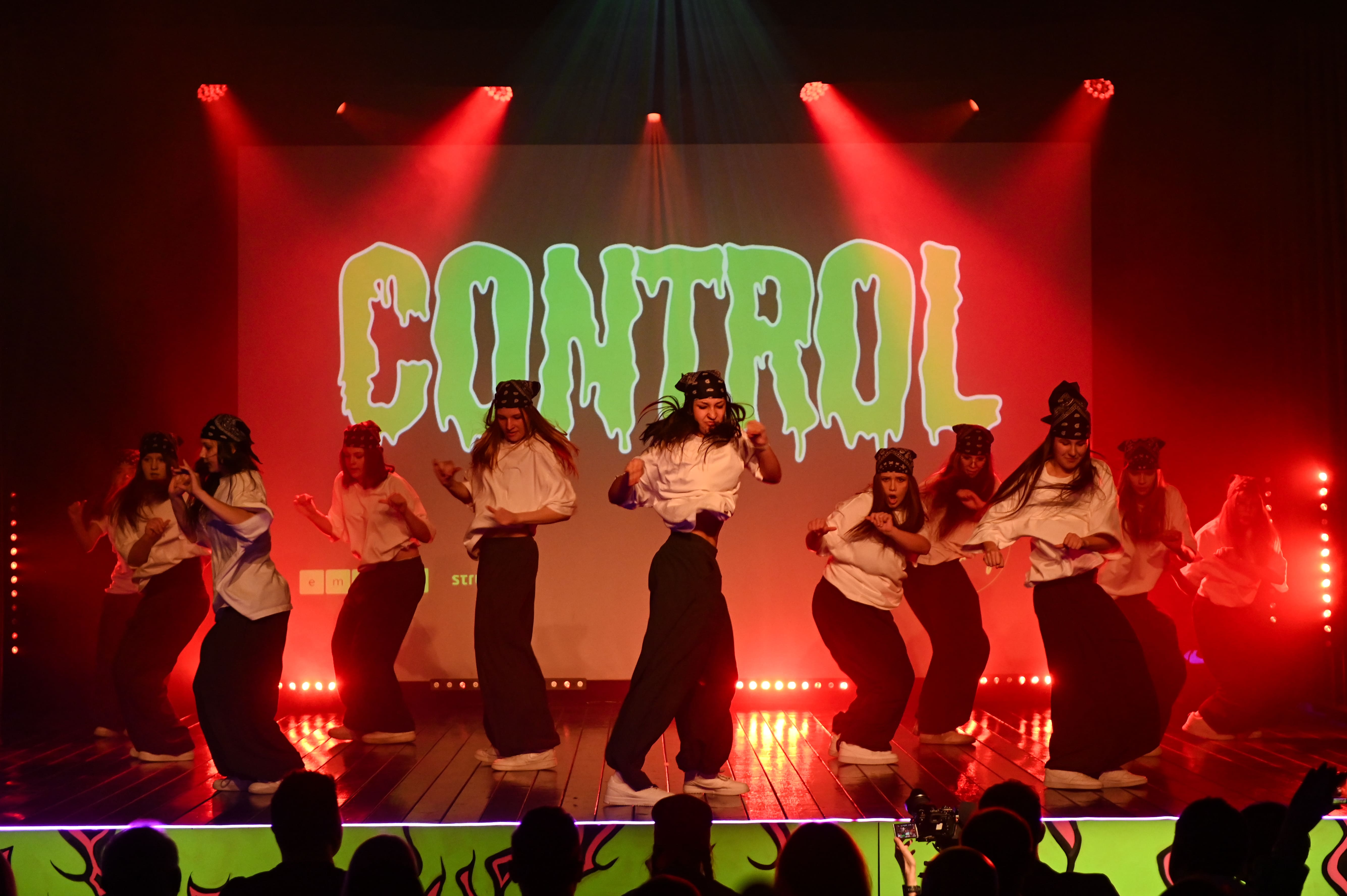 CONTROL - grupa tańca nowoczesnego Strumień