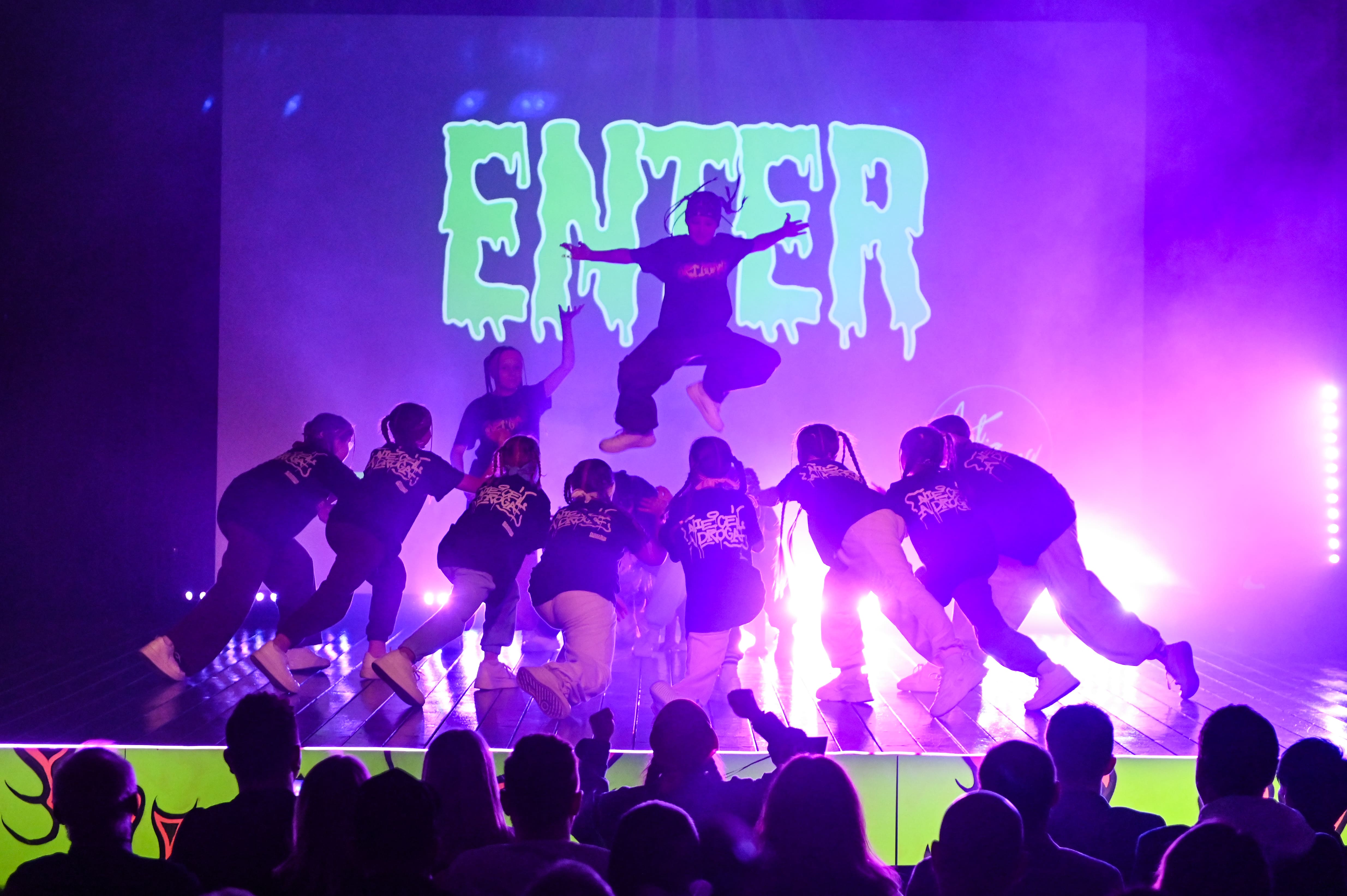 ENTER - grupa tańca nowoczesnego Strumień
