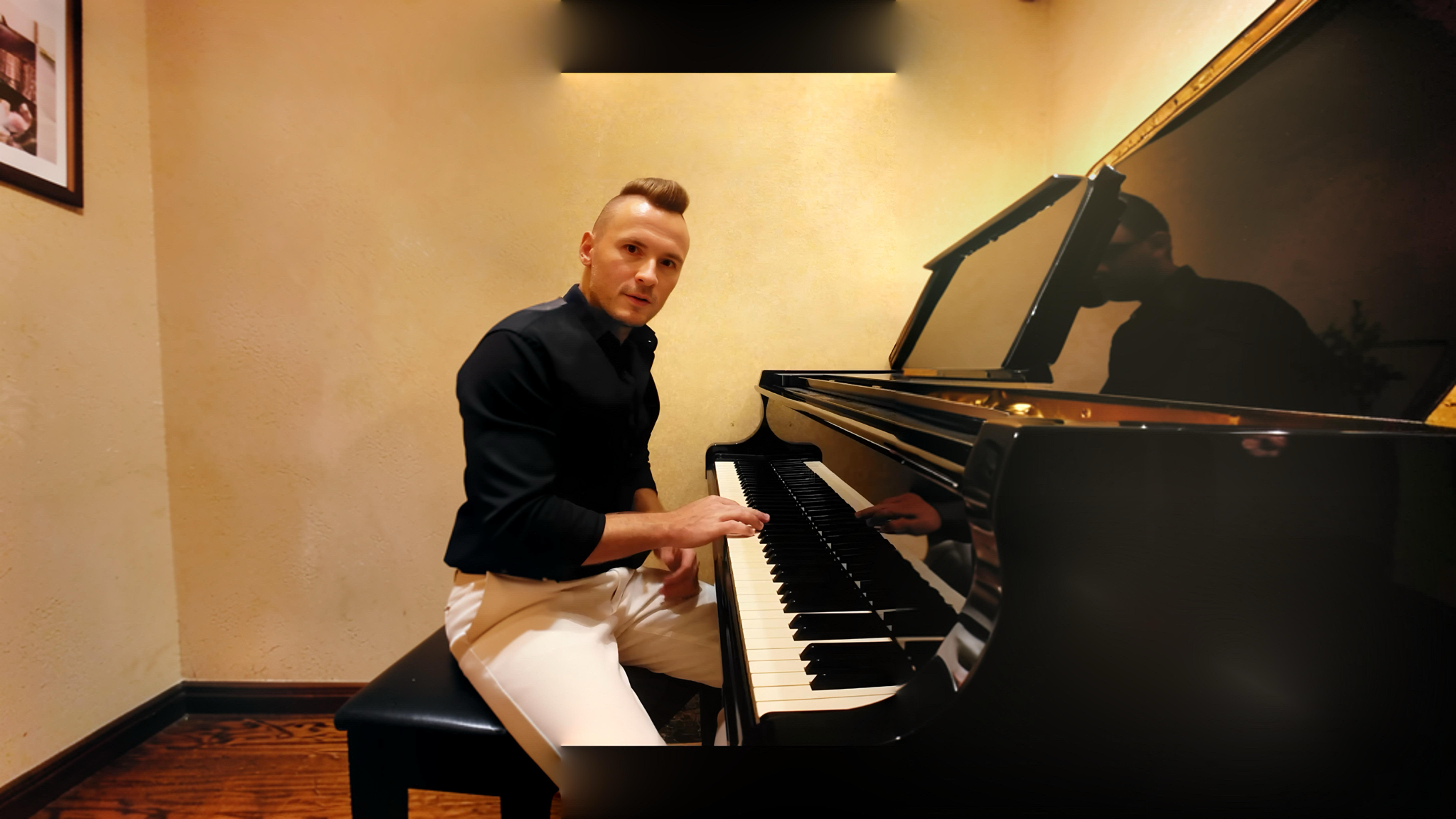 Gra na pianinie z Dawidem