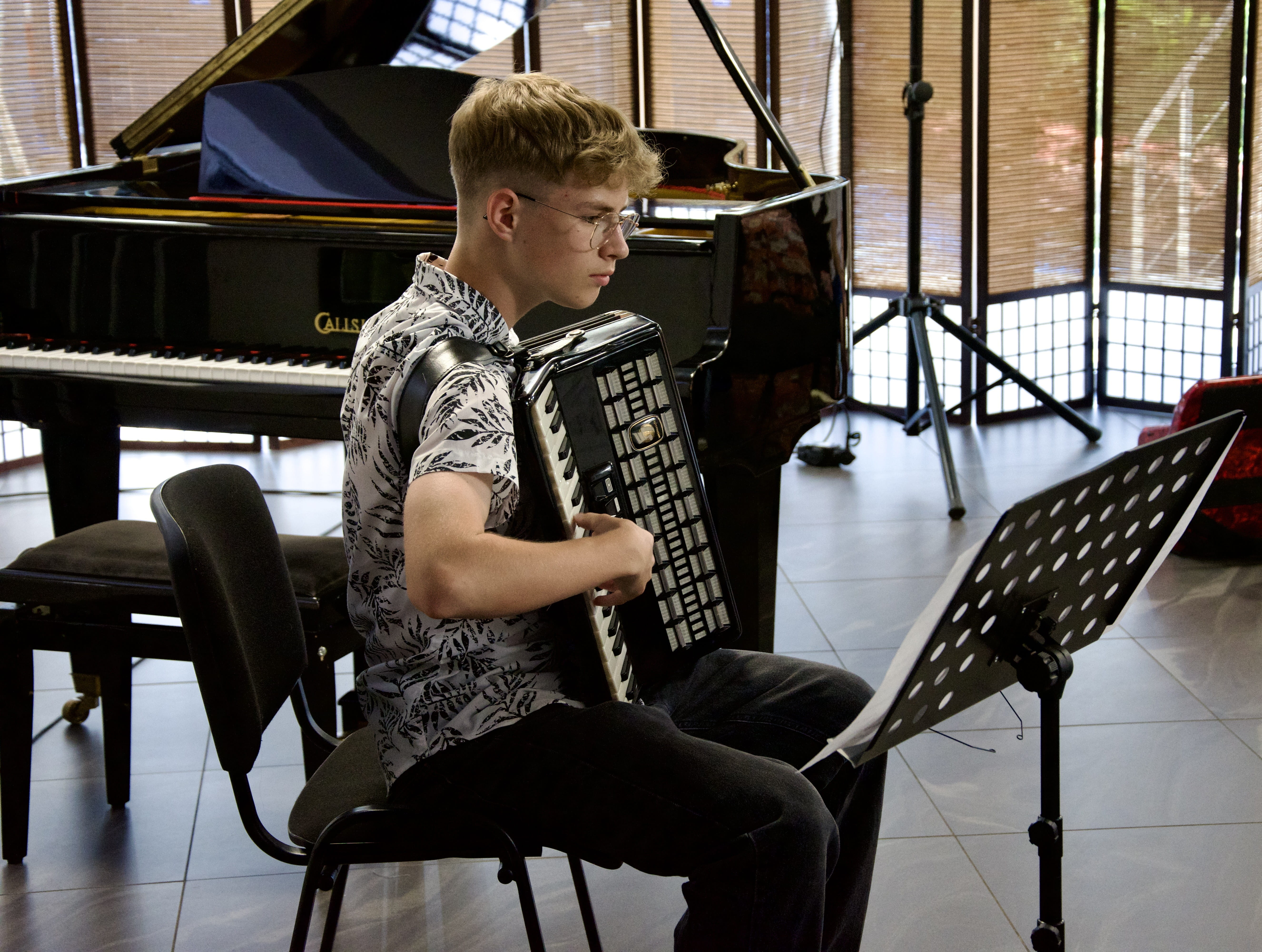 MUZYKA (akordeon) Strumień