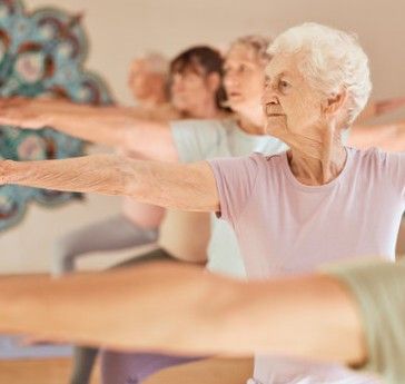 RetroAkademia: Joga dla seniorów, poniedziałek