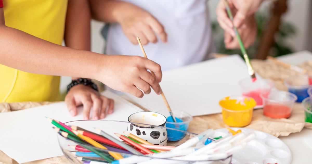 BARDZO MALI ARTYŚCI. Plastyka dla dzieci 4-7 lat