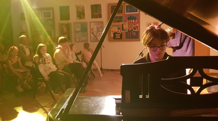 Pianino z Przemysławem Ostrowskim