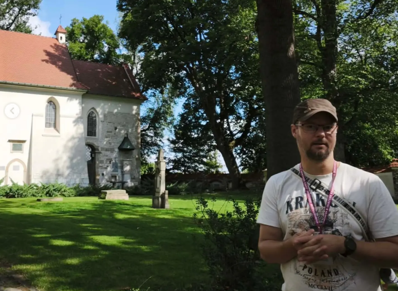 Spacer historyczny z przewodnikiem
