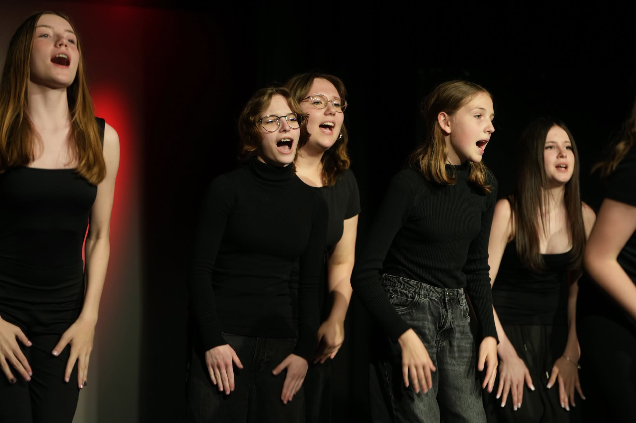 TEATR "CZERWONE PARASOLE"