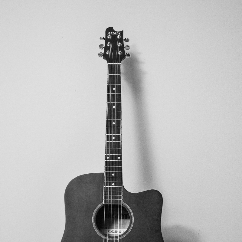 Gitara/ukulele. Klara Radomska - Kolegiacka